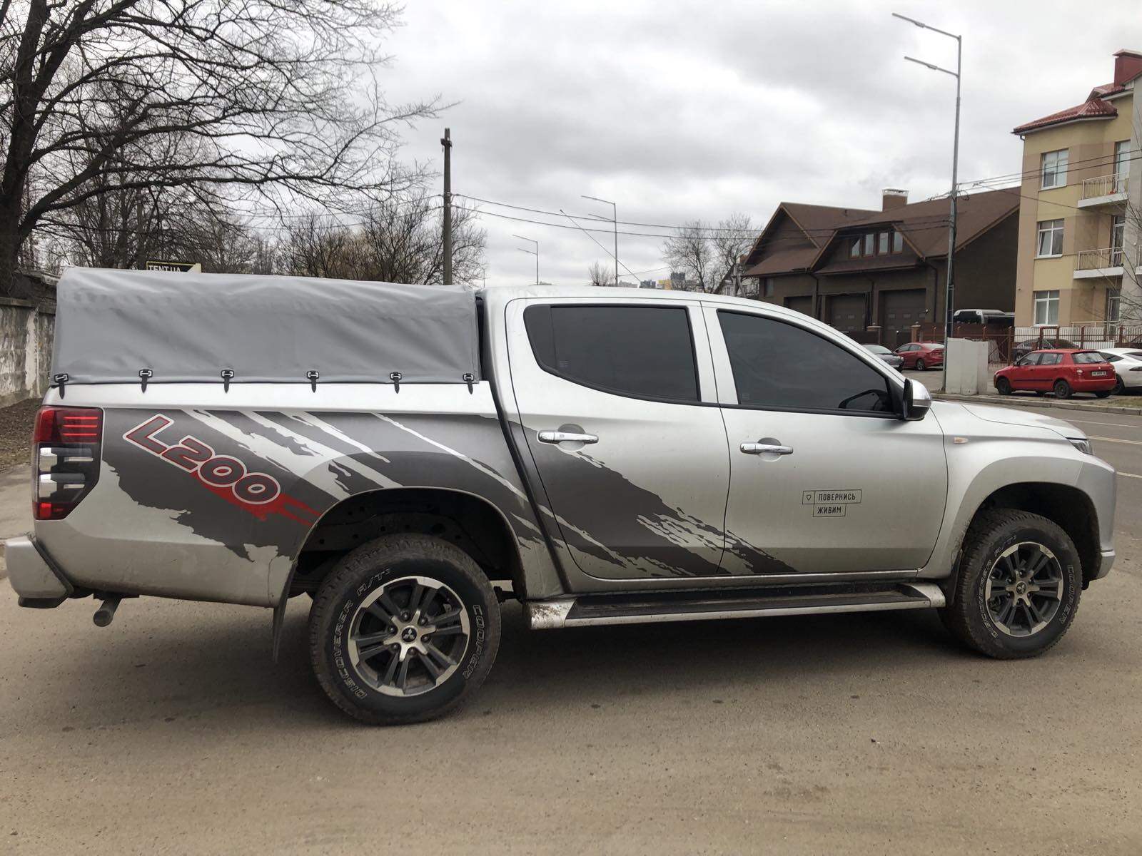 Тейбл тент пирамида печать в Москве