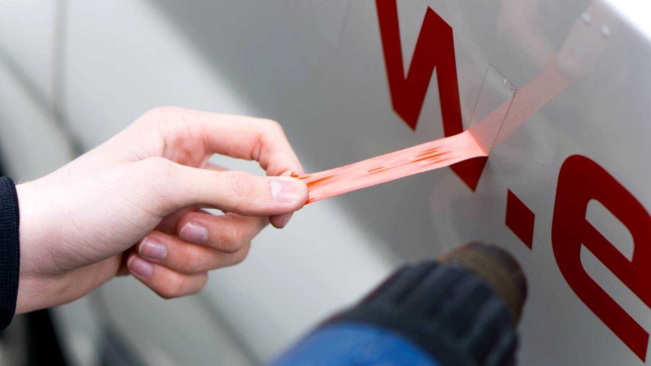 How to remove the sticker from the car